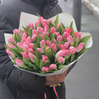 Букет из 51 розового тюльпана