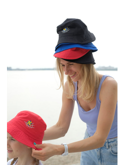 Панама детская красная (мяч классический/пляжный)