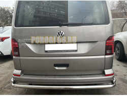 Защита заднего бампера угловая большая двойная d60/42 для Volkswagen T6 (2015-2020)