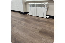 Премиальный выбор: установка черного плинтуса Dollken Cubu Flex Life 80 - воплощение стиля и качества.