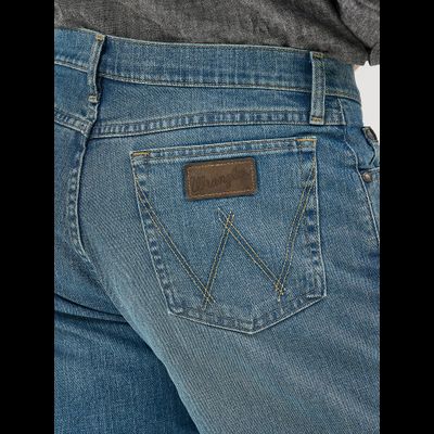 Джинсы Wrangler® Cody Johnson 20X® Advanced Comfort 01 Competition Relaxed Fit Jean