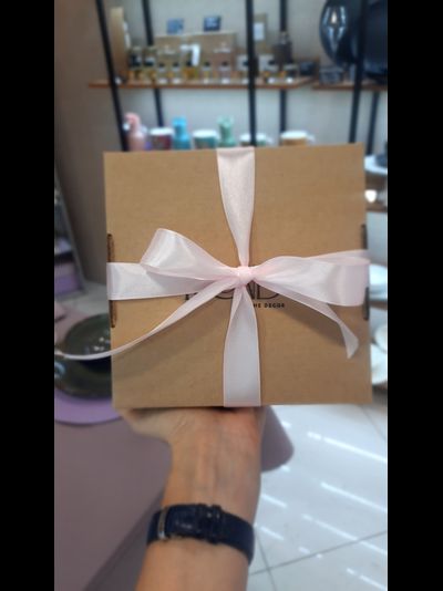 Подарочный набор из двух  свечей  из натуральной вощины,