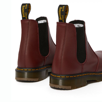 Doc martens 146 slip resistant sales