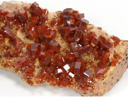 Ванадинит, кристаллы на породе, Марокко (75*37*22 мм, 68 г) №35890