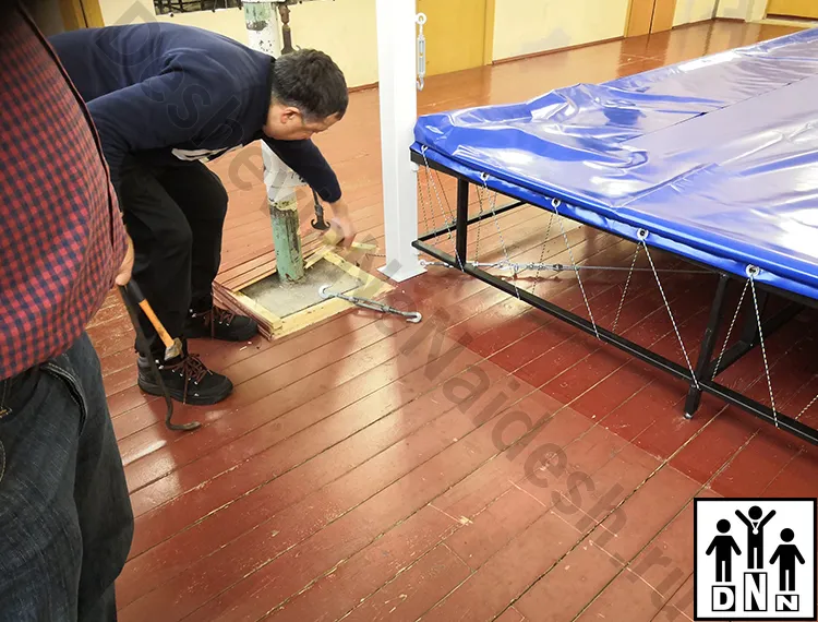 Монтаж ринга на помосте