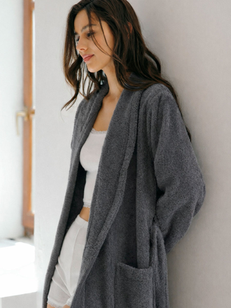Женский махровый халат серый - развязан
