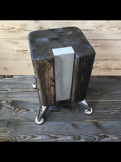 столик-пень в черной тонировке