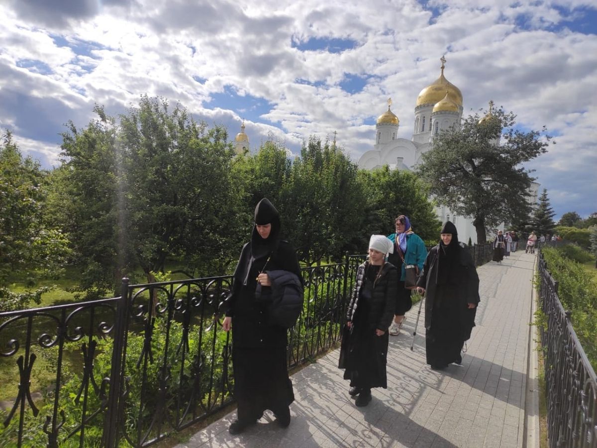 Свято Троицкий Серафима Диведский женский монастырь