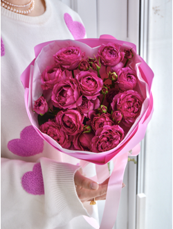 Набор клубника в шоколаде и пионовидные розы