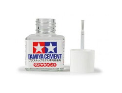 Tamiya: Клей с кисточкой (40 мл.)