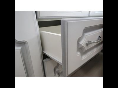 Шкаф Лакированный ШР3  3х дверный Белый Жемчуг без зеркала (Браво мебель)