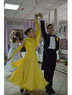 Платья и костюмы для спортивных, бальных танцев  и гимнастики