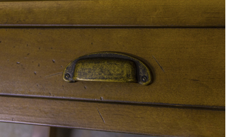 Тумба под ТВ с 2 ящиками и 2 нижними полками.