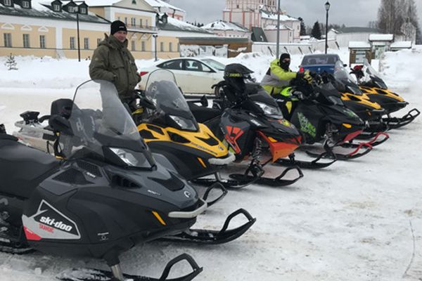 Сафари на снегохдаох.Валдай