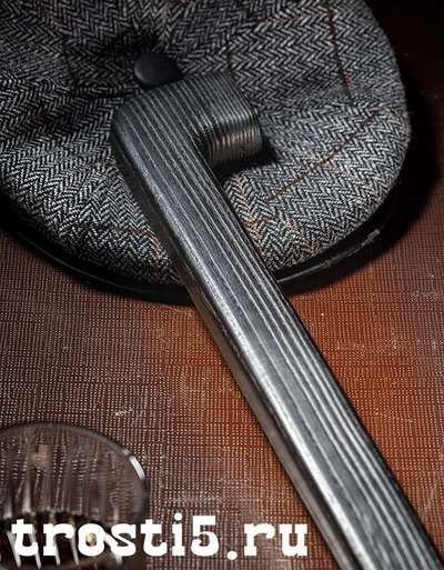 Боевая черная трость для самообороны "Бата"