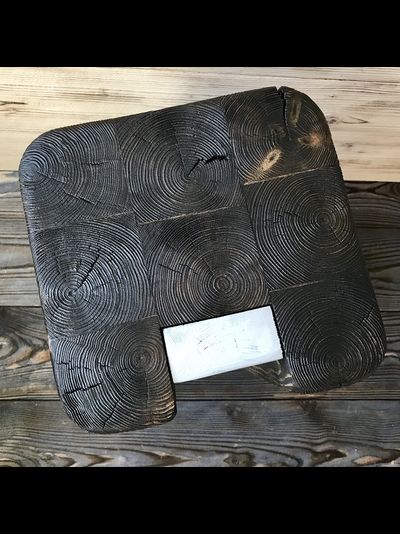 столик-пень в черной тонировке