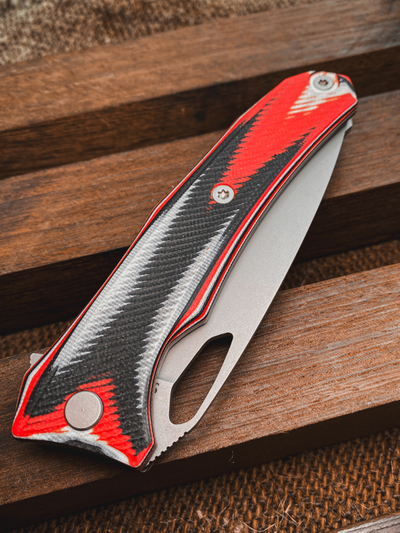 Складной нож Бизон сталь D2, рукоять G10, цвет швейцарка