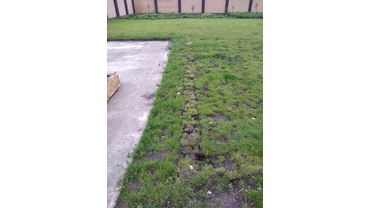 Прокладка 240 метров кабеля в грунте и бетоне. 
Соединение двух домофонов с функцией интеркома. 
Установка электозамка. 
Установка вызывной панели с углом обзора 120 град. 
Качественный монтаж ! 