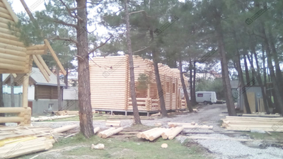 Дом для гостиничного комплекса  "ГЕЛЕНДЖИК" ИЗ ОЦИЛИНДРОВАННОГО БРЕВНА, 3 СЕКЦИИ, 170 М2