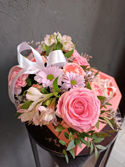 Композиция в кашпо "Сердце дерево"