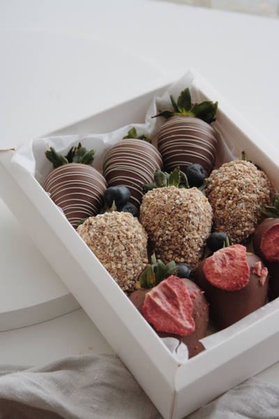 Набор 9 клубник в шоколаде