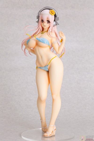 Фигурка 1/4.5 Сонико (Super Sonico Summer Vacation ver.)