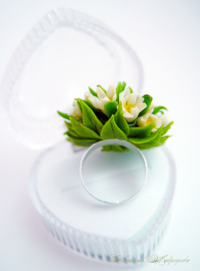 Кольцо "Ромашковое".