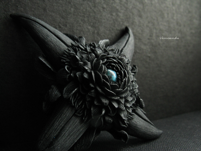 "Цветок Ворона". Комплект украшений (кольцо и брошь) в готическом стиле из коллекции "Рейвенсвуд"