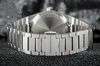 Швейцарские часы Tissot T137.410.11.051.00