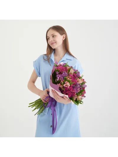 Букет из 15 лиловых альстромерий