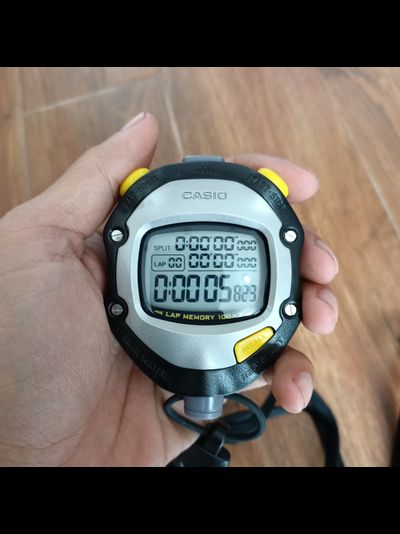 Электронный секундомер Casio HS-70W-1D