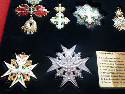 Коллекция  "Ордена иностранных государств" в планшете! Часть 1-я. Муляжи.