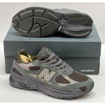 New Balance 2010 Khaki Dark Moss