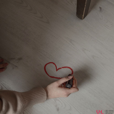 SPC ламинат Respect Дуб Морозный 4218 43 класс толщина 5 мм с фаской и подложкой замковый 2.2448 м2