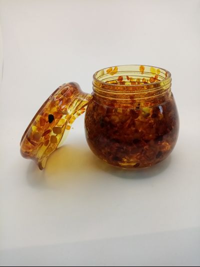 Баночка с крышкой.