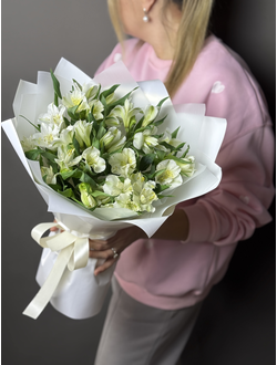 Букет из белых альстромерий ,9шт