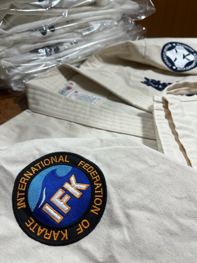 Доги (кимоно) для каратэ суровые