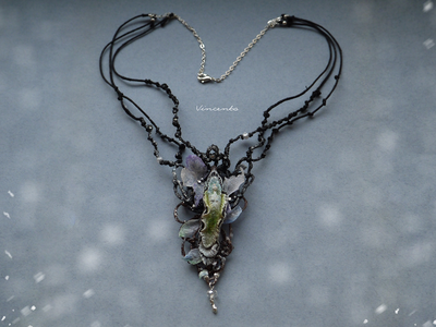 Волшебное колье "Зимняя Дриада из Зачарованного Леса"