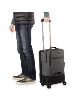 Dakine Terminal Spinner 40L с человеком