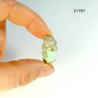 Бирюза натуральная (необработанная) Казахстан арт.21787: 2,9г - 22*13*10мм