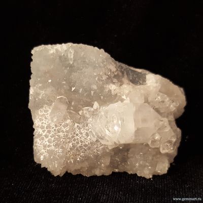 Апофиллит, кристаллы на кварце. 45*36*21мм