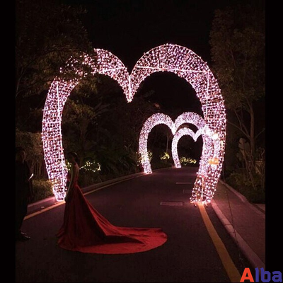Светодиодная арка Сердце