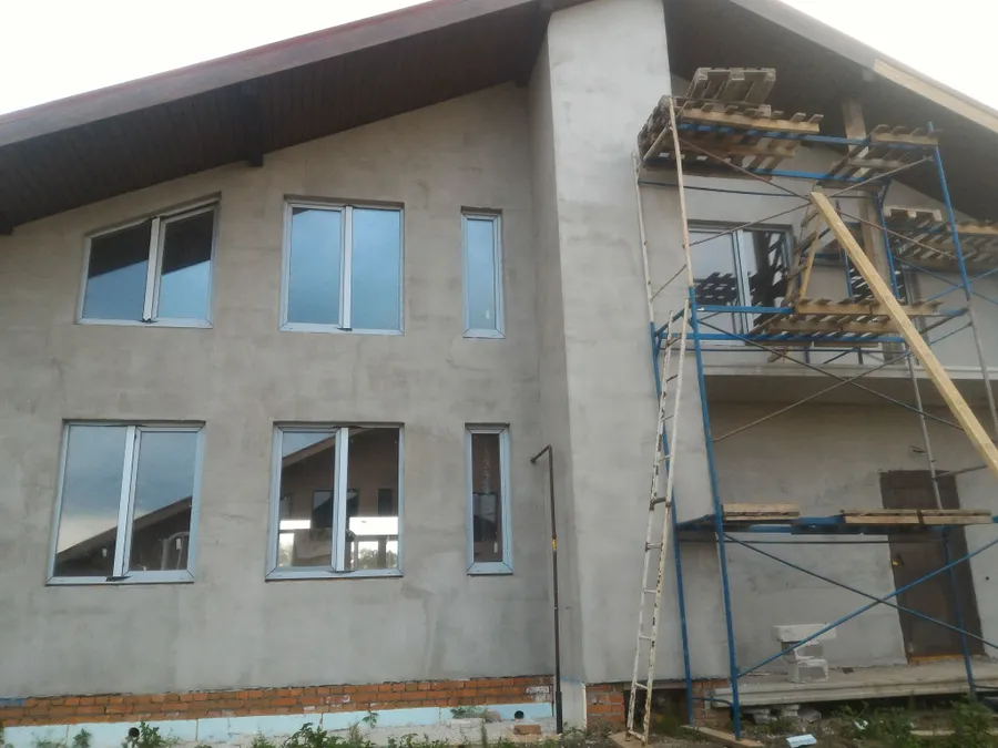 окна в коттедж