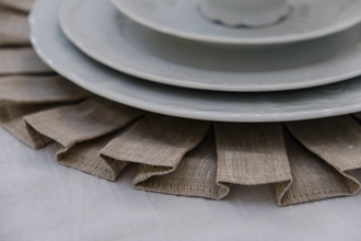 Салфетка со складками из натурального льна
