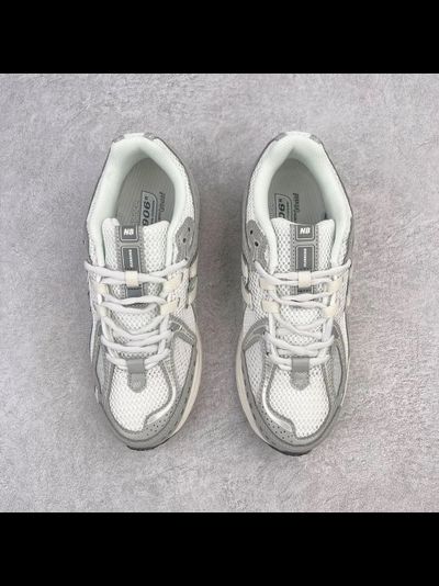 New Balance 1906R Silver