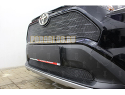 Защита радиатора для Toyota Rav4 2019- black верх с парктроником и камерой