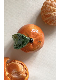 Мандарин с листком