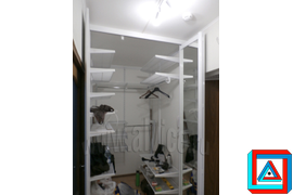 Обеспечивает полный доступ к содержимому полок