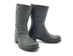 Сапоги с пряжками 1/6