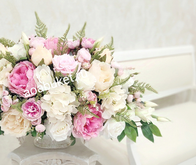 Пышная Композиция из искусственных цветов удлинённая на стол № УНС047 - Купить в Москве и СПБ